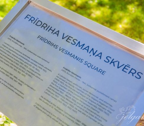 29. aprīlī Frīdriha Vesmaņa skvērā (Mātera un Vaļņu ielu krustojumā) tiks atklāta piemiņas plāksne