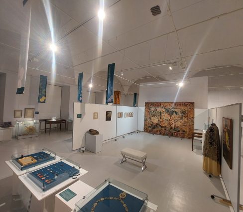 Muzeja krājuma izstāde “Mēs esam bagāti”